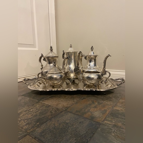 Late 19th Century Victorian FB Rogers Silver Plate Tea Coffee Set Vintage - Picture 9 of 10